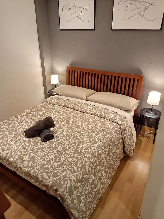 Double Private Room In The Center City Metro L1 & L5 バルセロナ